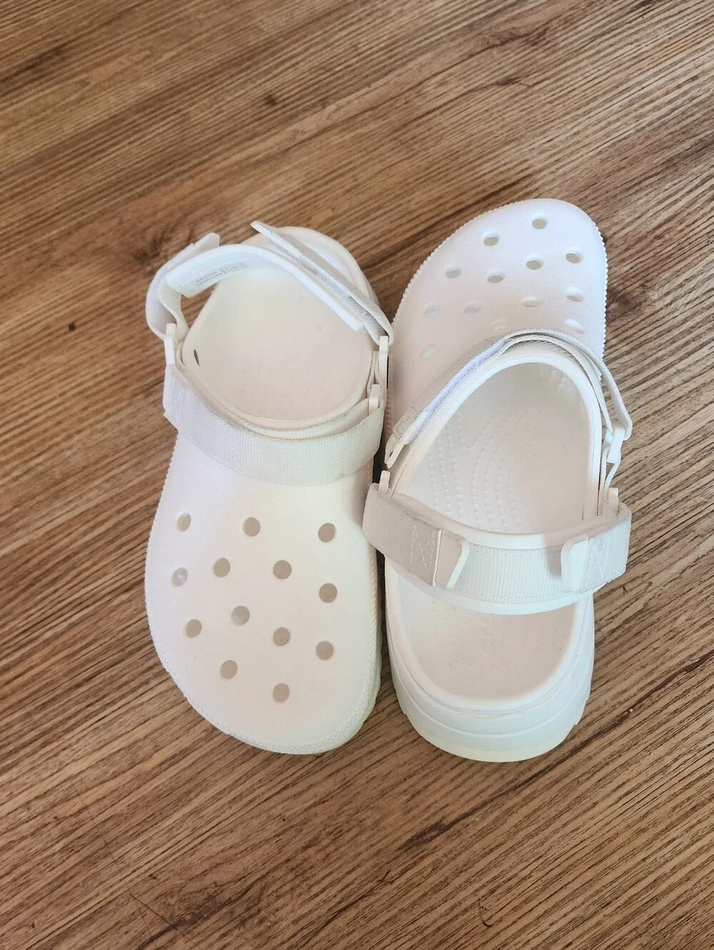 Size7 Men's 9. Women's CROCS  Classic Platform Clog - White